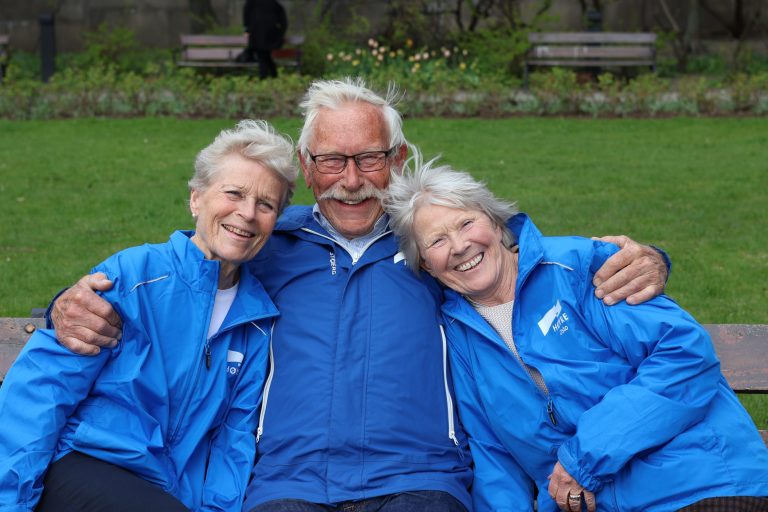 Senior Høyre representert med tre smilende kandidater