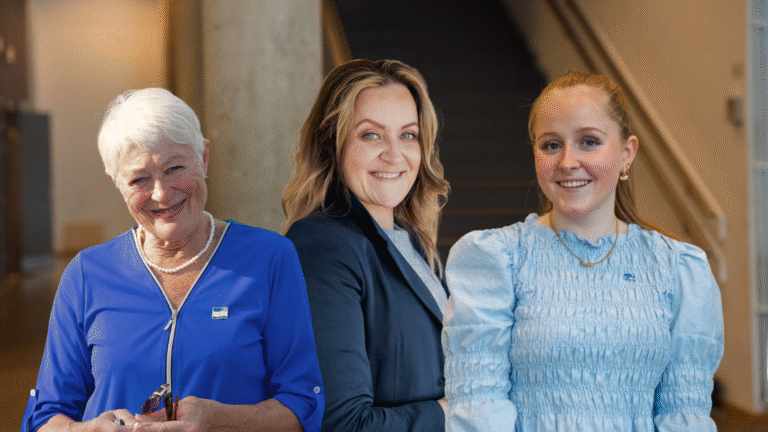 Astrid Løes Hokholt Agnethe Ekre og Sofie Rønnevik