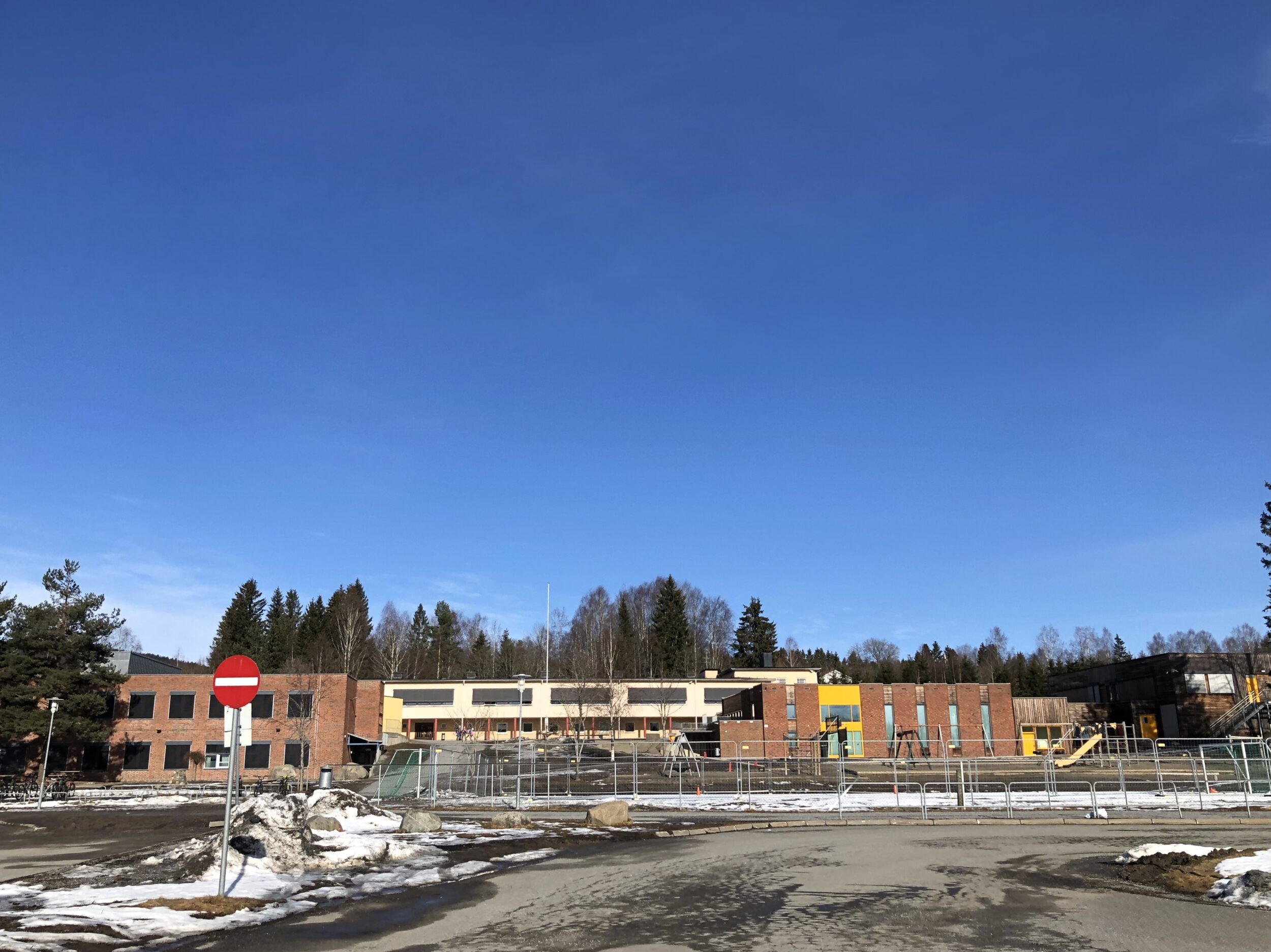 Maura skole er Nannestads største barneskole, og har de siste årene slitt med kapasitet og et stort vedlikeholdsetterslep.
