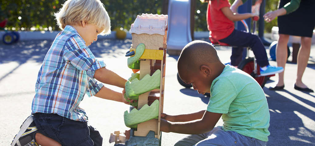 I dag åpner påmeldingen for sommerskolen 2016. Foto: www.colourbox.com