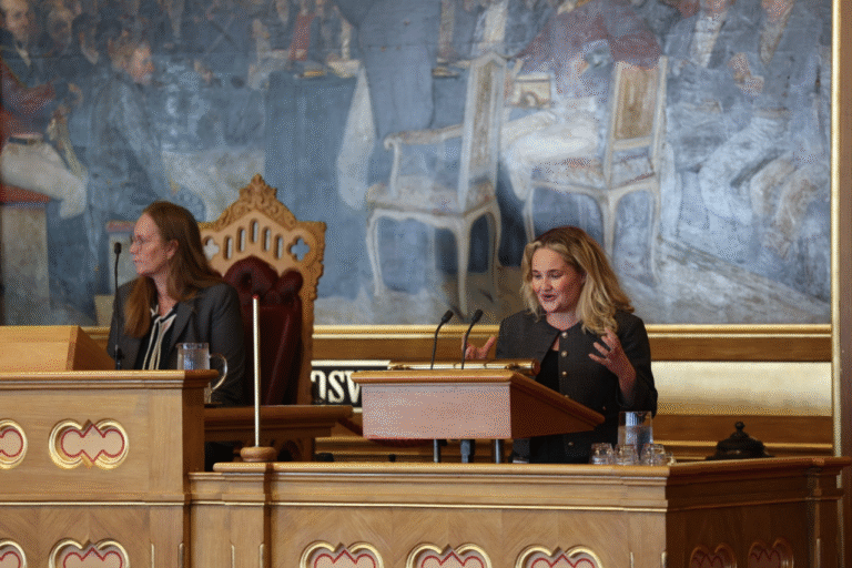 Amalie Gunnufsen på talerstolen