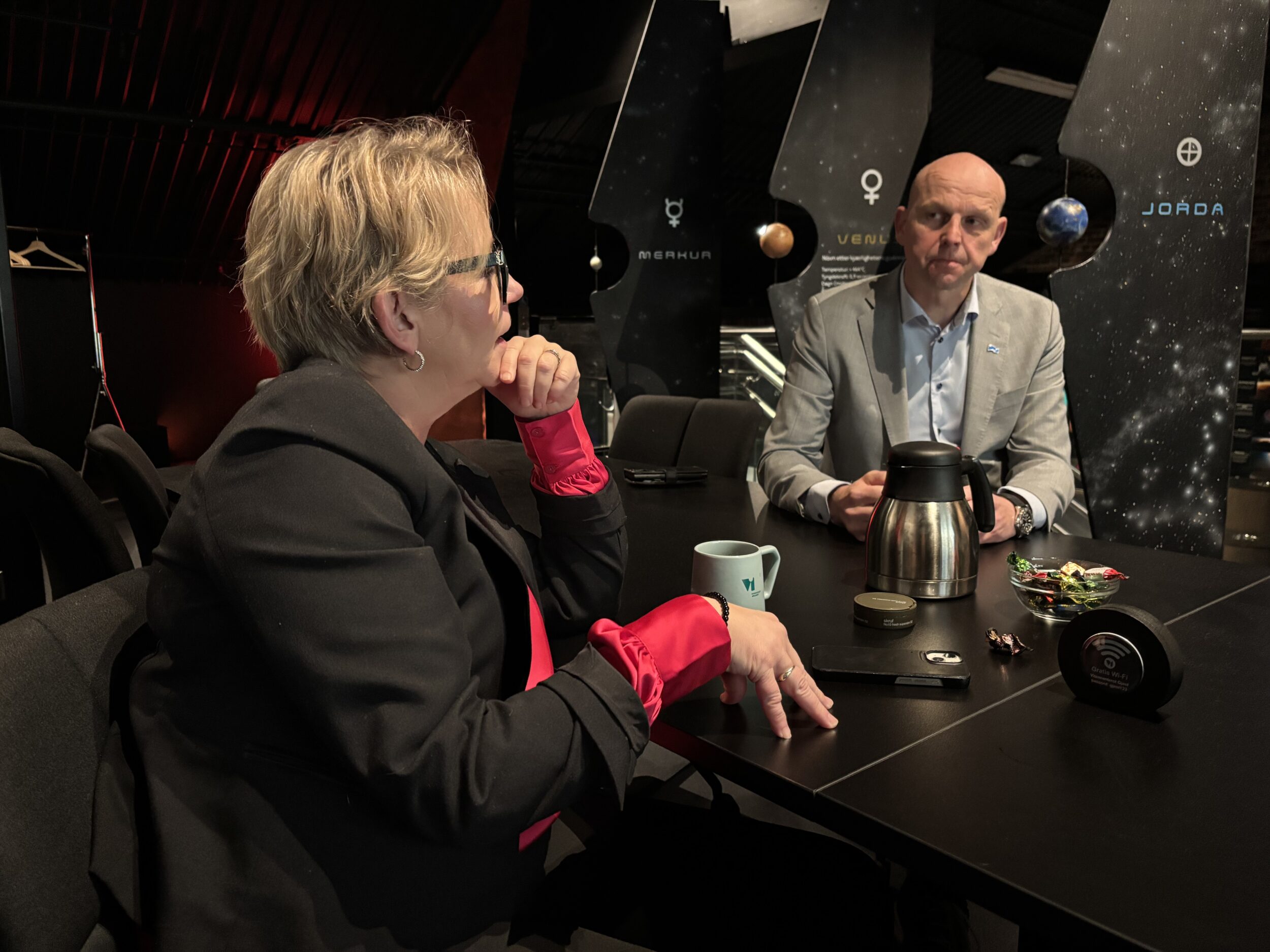 Anne Bjertnæs og Joakim Ekseth. På Vitensenteret Innlandet.