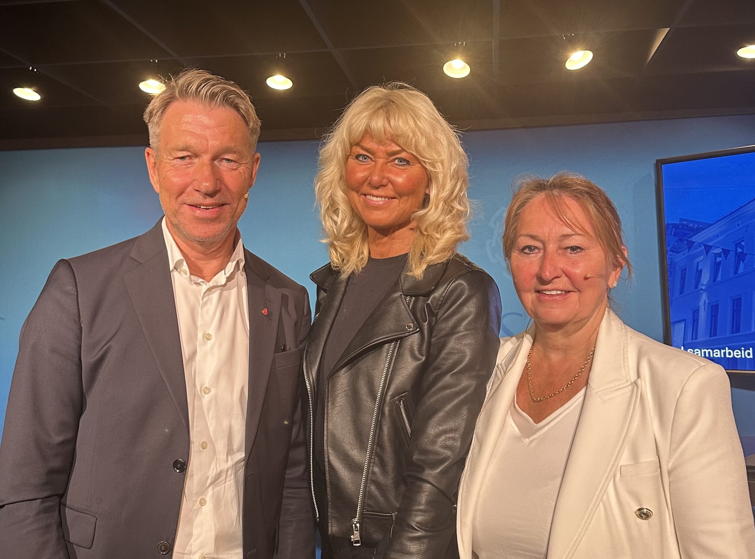 Energiminister Terje Aasland (Ap), Hanne Alstrup Velure og KS-leder Gunn Marit Helgesen.